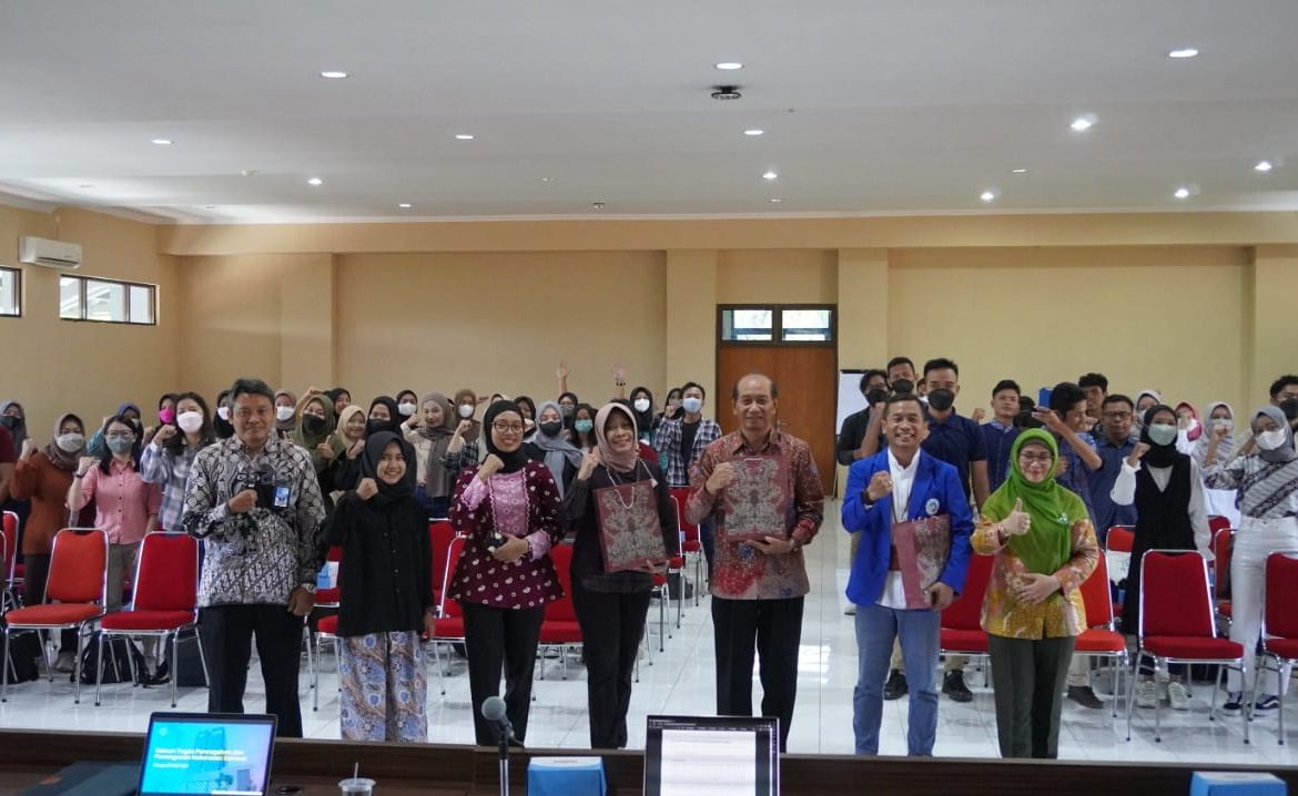 FEB UNS Hosted Sex Education Seminar as Preventive Measure Against Sexual  Abuse on Campus Environment - Fakultas Ekonomi dan Bisnis Universitas  Sebelas Maret