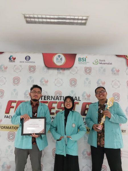 Strategi dan Kerja Sama yang Apik, Mahasiswa FEB Raih Juara 2 Islamic Economics Olympiad