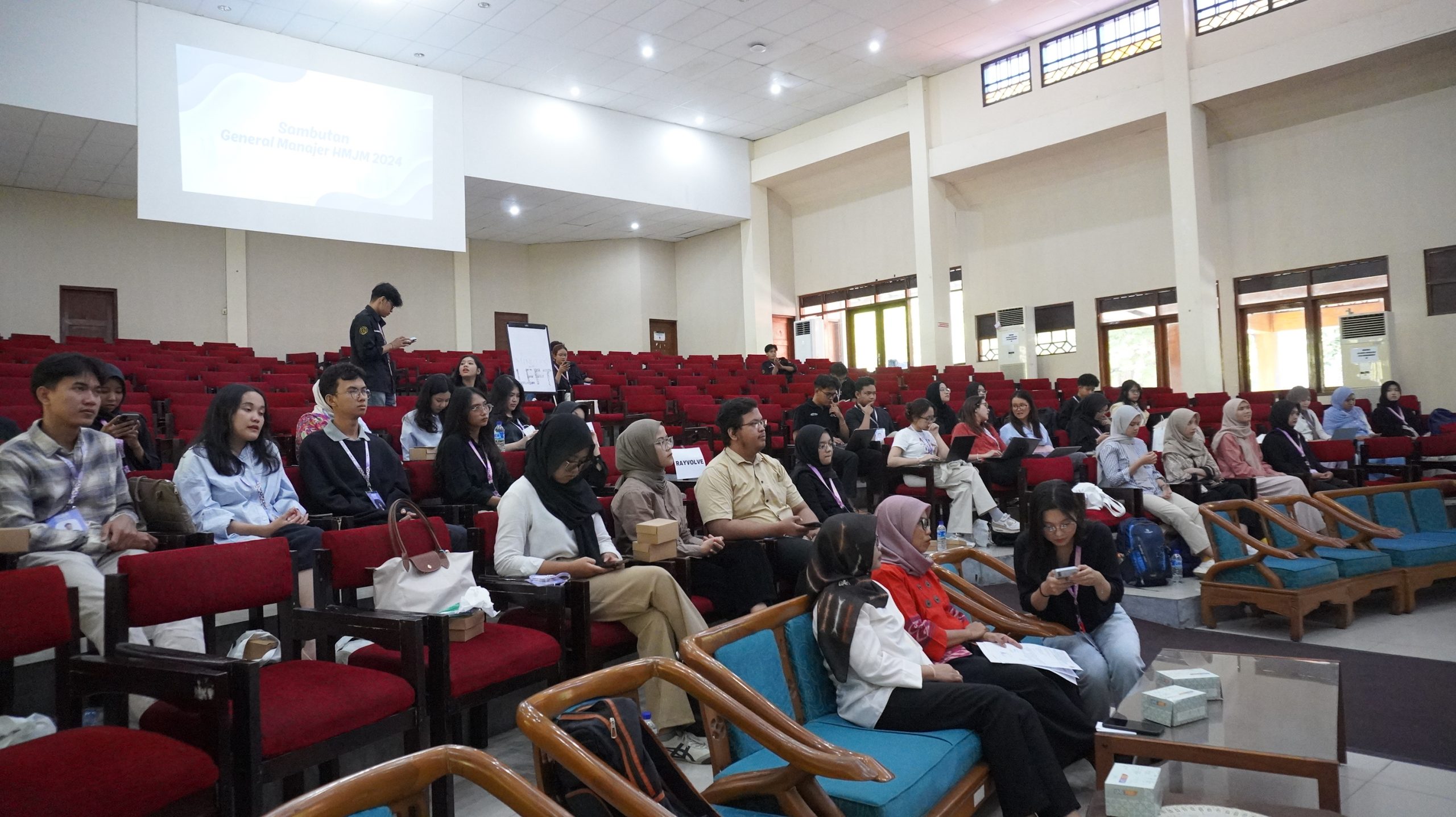 Final Round of the Sebelas Maret Business Case Competition (SMBCC) 2024 Welcomes 10 Teams
