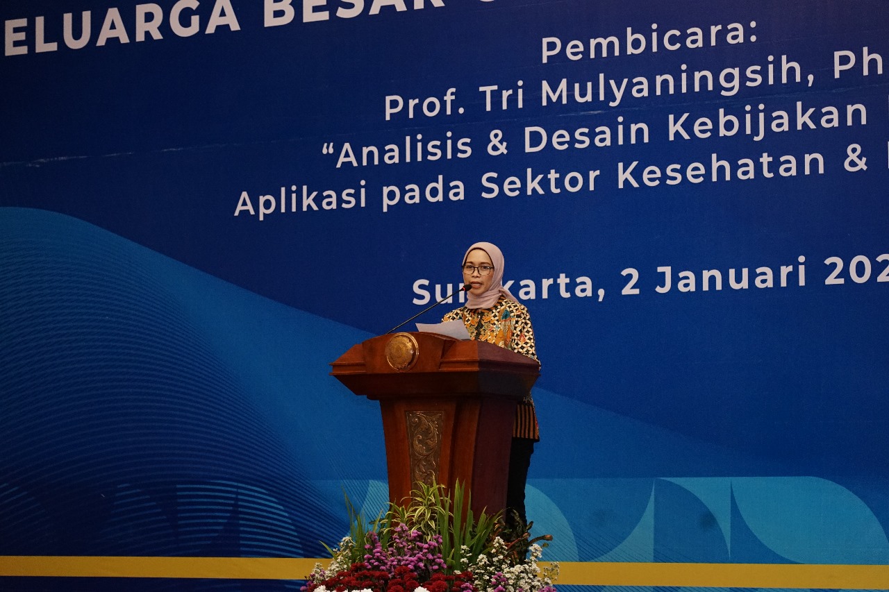 UNS 2025 New Year Gathering: Prof. Tri Mulyaningsih Discusses Public Policy in the Health and Education Sectors