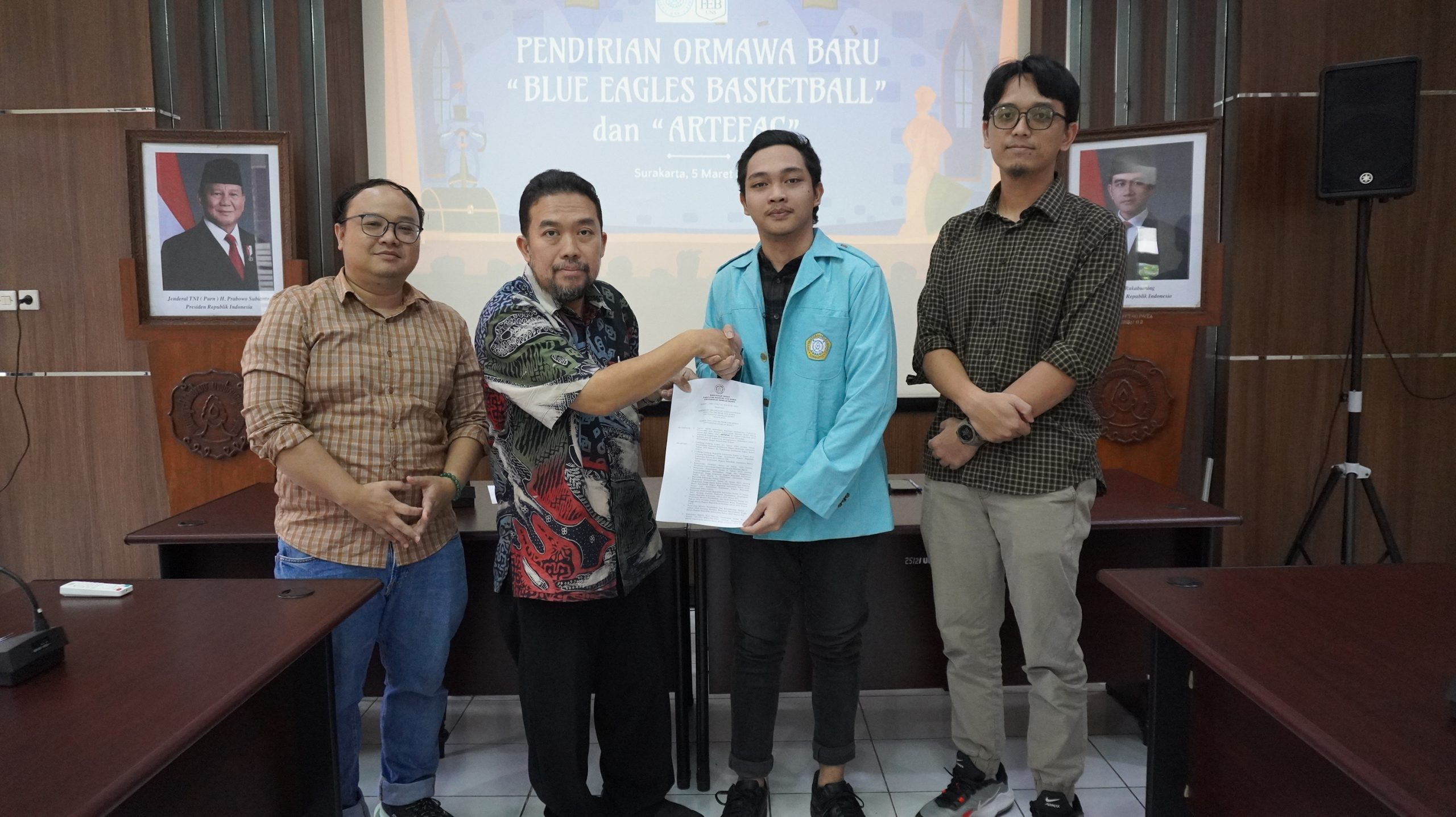 Dekan Resmikan Dua Ormawa Baru di FEB, Blue Eagles Basketball dan Artefac