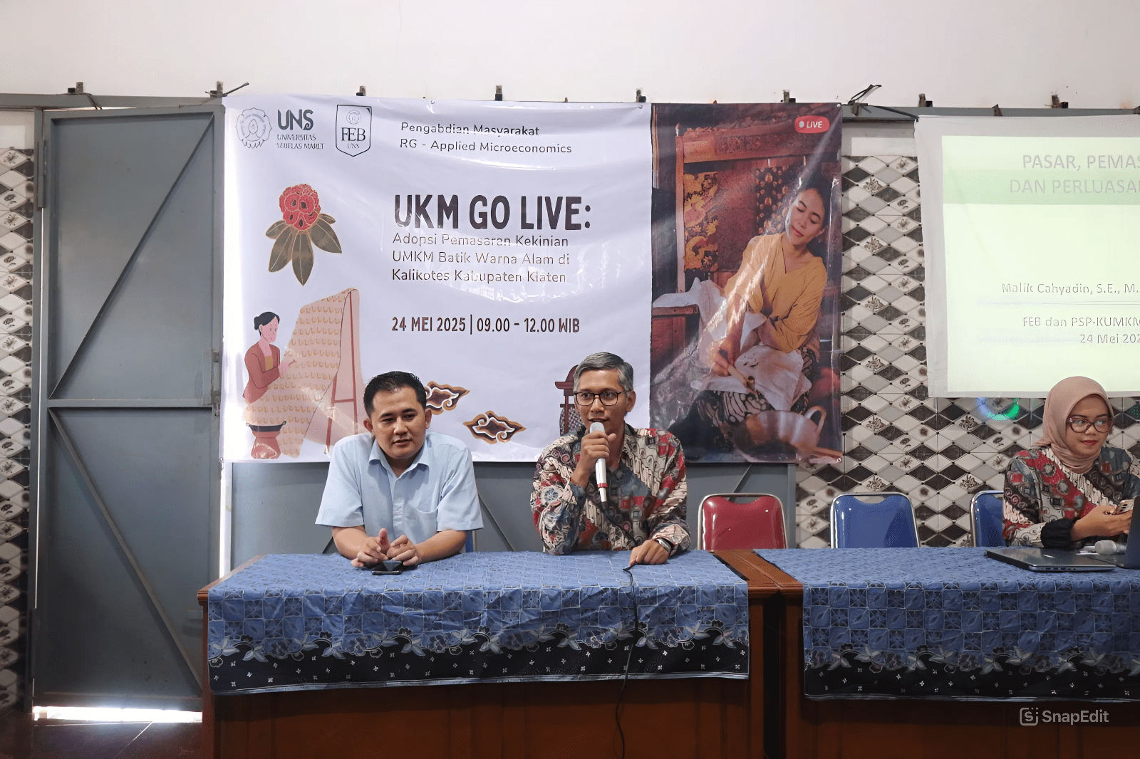 Grup Riset Applied Economics UNS Gelar Workshop “UKM GO LIVE”, Tingkatkan Pemasaran Digital UMKM Batik Warna Alam di Klaten