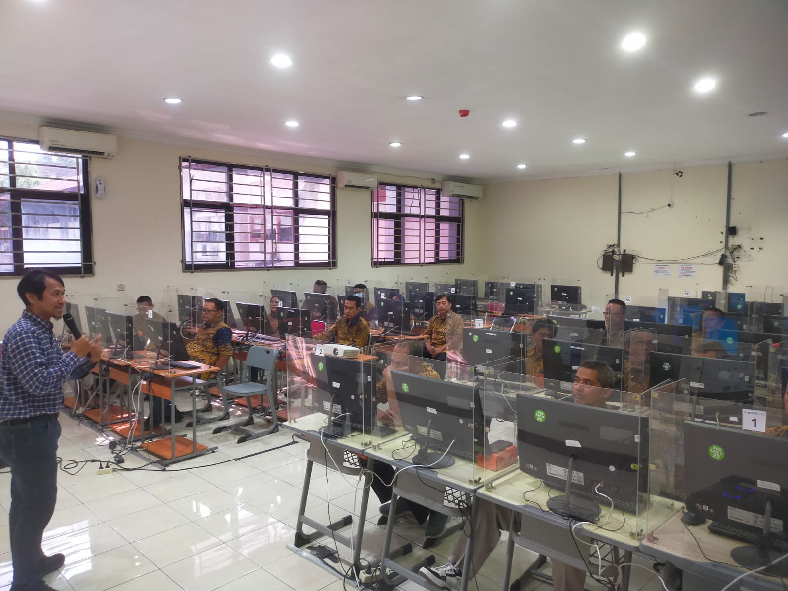 FEB UNS Academic Support Staff Enhance Skills Through Microsoft Office Training