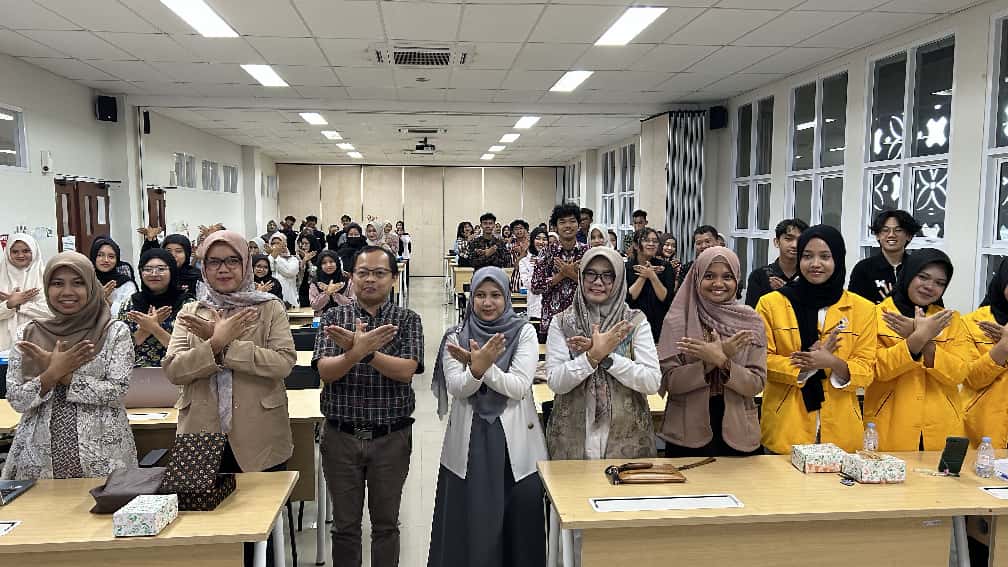 Dosen FEB UNS Kupas Perilaku Pengguna Fintech Jawa Tengah dan Respon Kebijakan Moneter