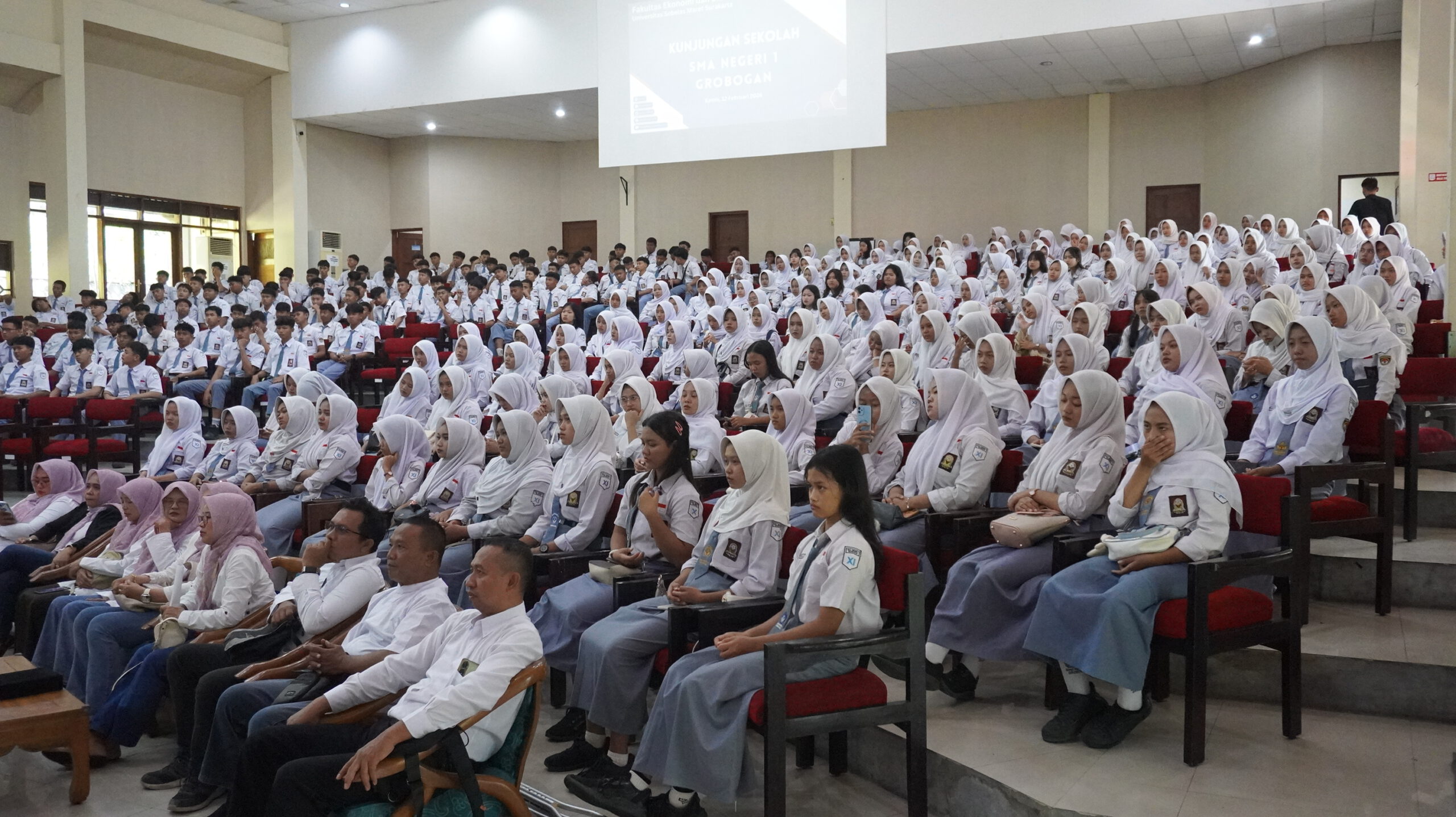 SMAN 1 Grobogan’s Study Visit to FEB UNS: Promoting Quality and Ethical Education