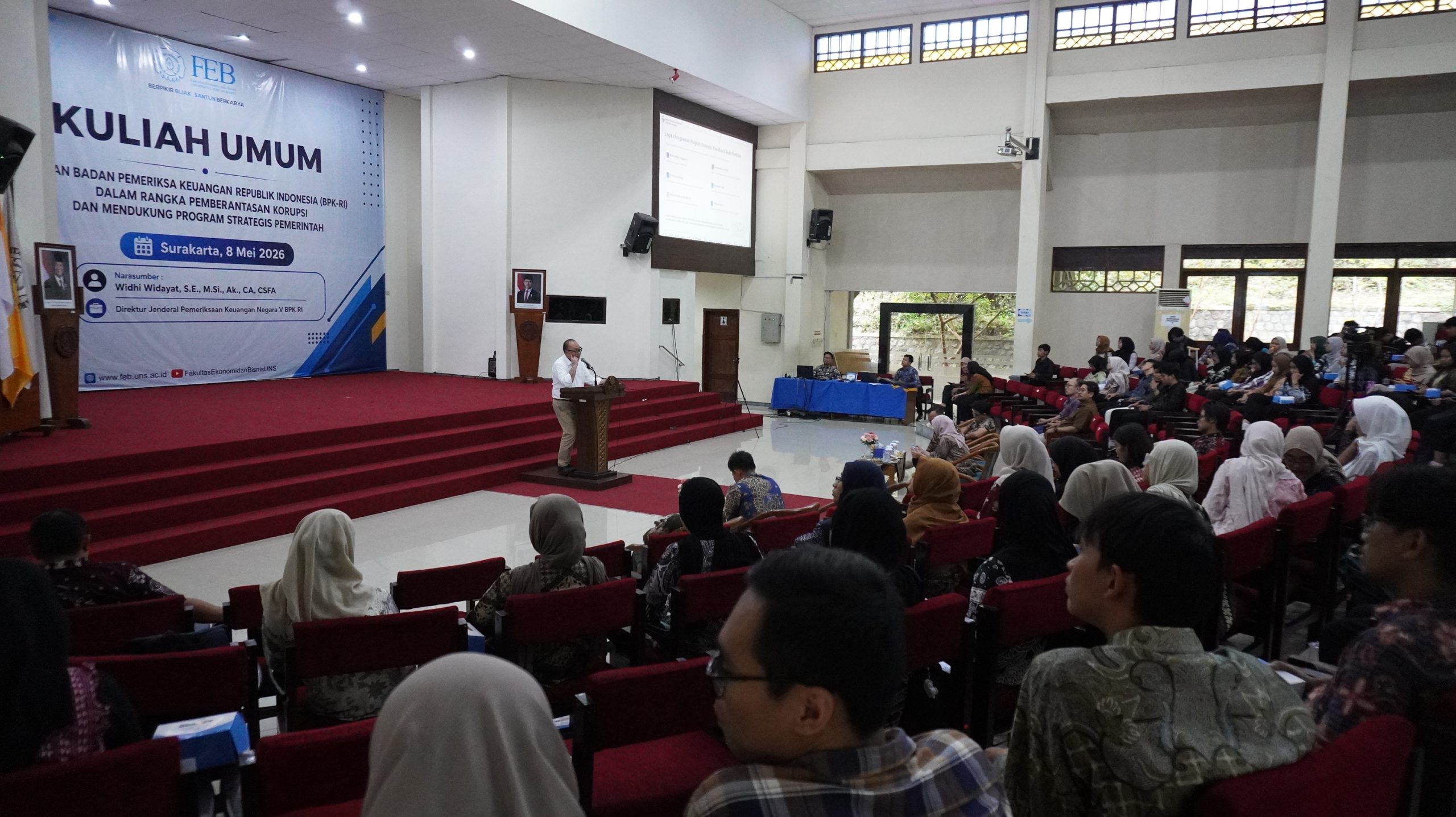 FEB UNS Gelar Kuliah Umum Bersama BPK RI, Hadirkan Alumni Berprestasi