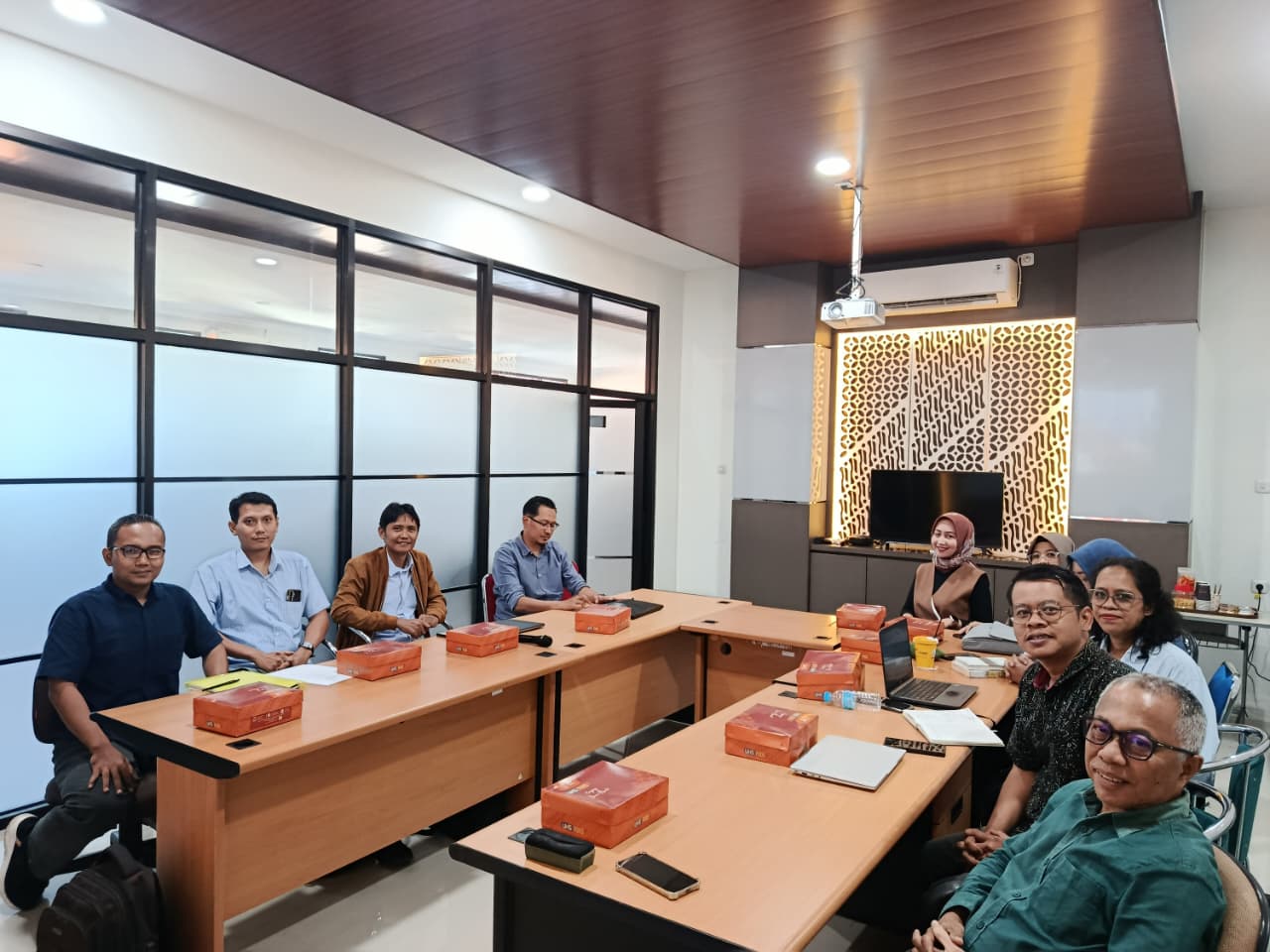 Working Paper Forum FEB UNS Bahas Strategi Pengungkapan Perusahaan Pasca Serangan Siber