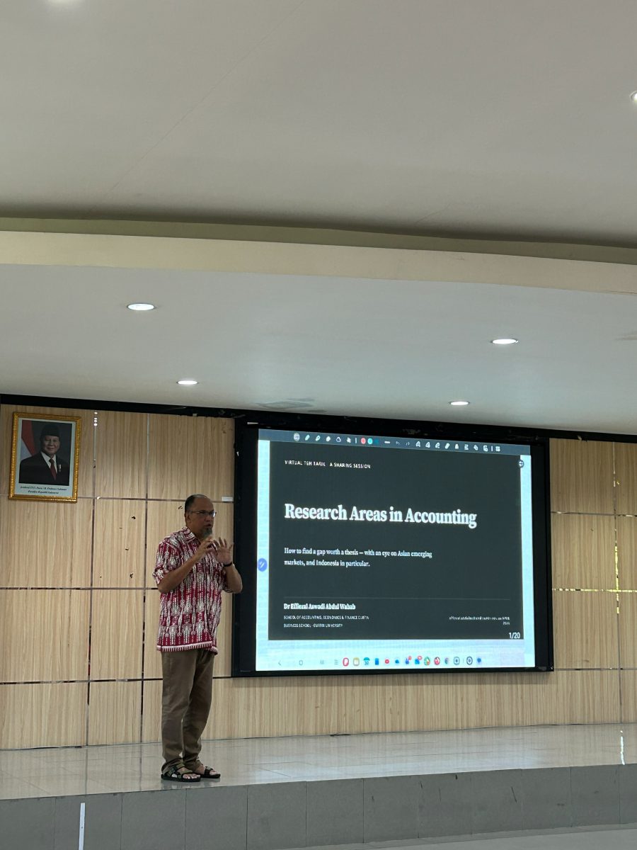 Profesor Curtin University Bekali Mahasiswa S1 Akuntansi Menemukan Topik Skripsi yang Berkualitas