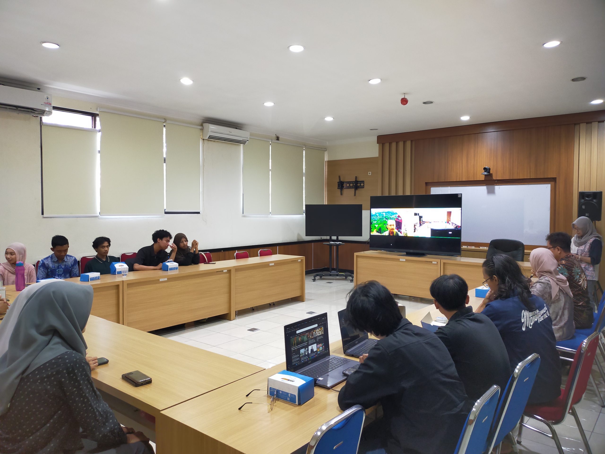 Tingkatkan Literasi Keuangan Mahasiswa, Laboratorium Logistik dan Pasar Modal  FEB UNS Gelar Workshop “How to Be Smart Trader and Investor 2026”
